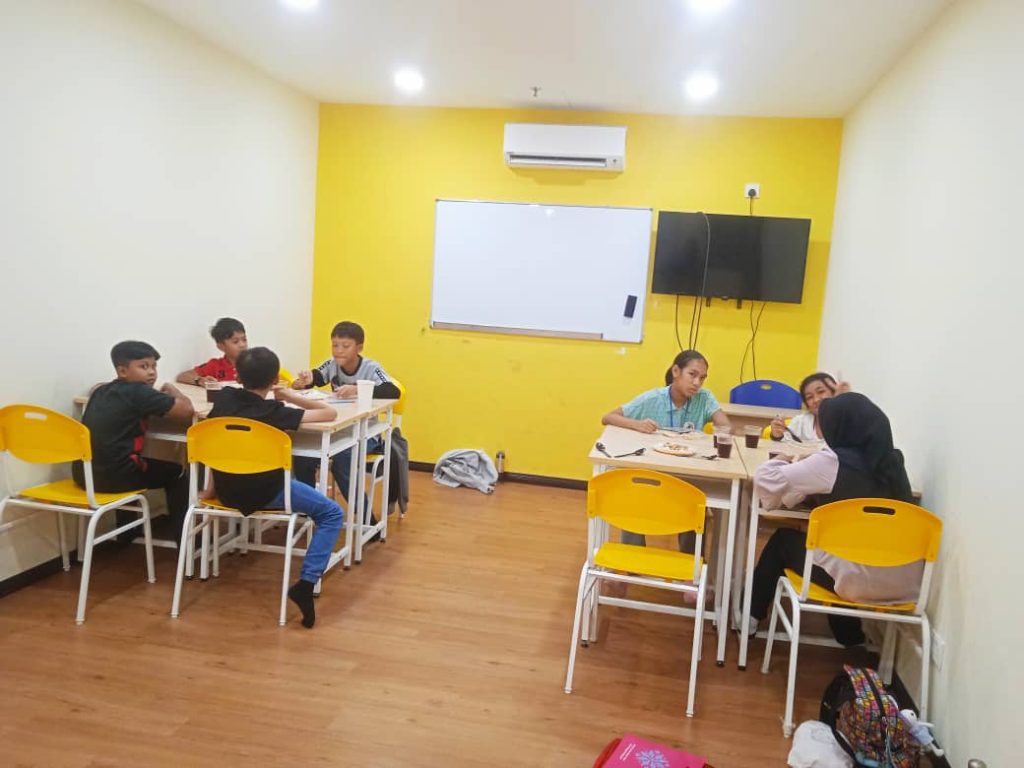 Pusat Transit Sekolah Pilihan Bijak Ibu Bapa Bekerja | Transit Kids Center Al Fathonah